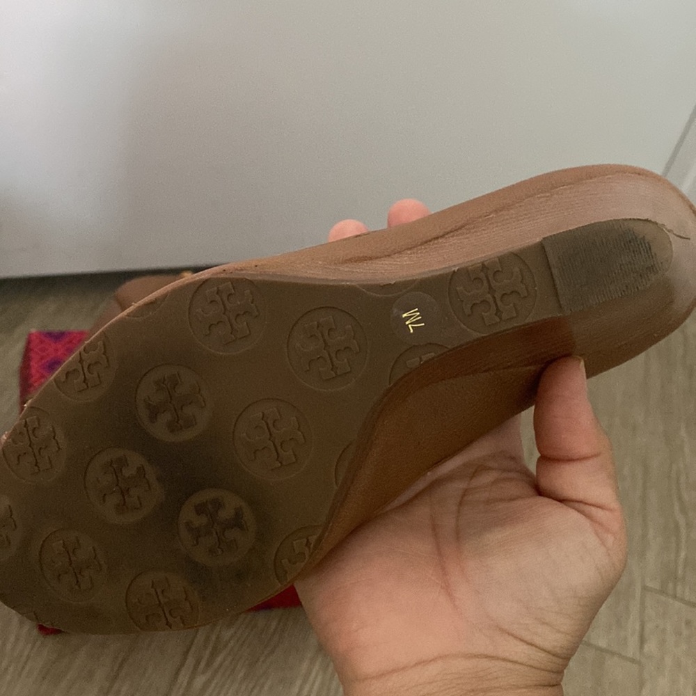 Tory Burch peep toe leather wedges - Picture 4 of 10